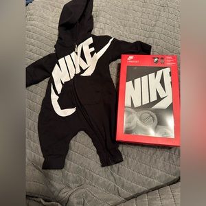 Nike newborn boy romper and 3 piece set